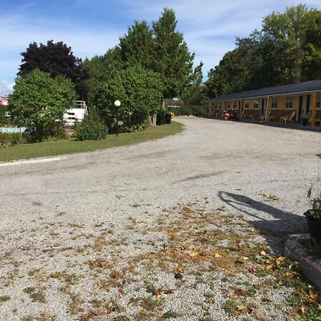 Balsam Lake Boutique Motel-2